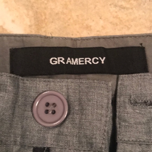 Gramercy plain front shorts Bermuda style - Picture 3 of 7